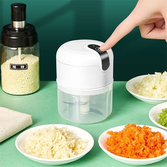 Portable Rechargeable Electric Chopper – USB Charging Mini Food Processor for Vegetables, Fruits & Kitchen Use